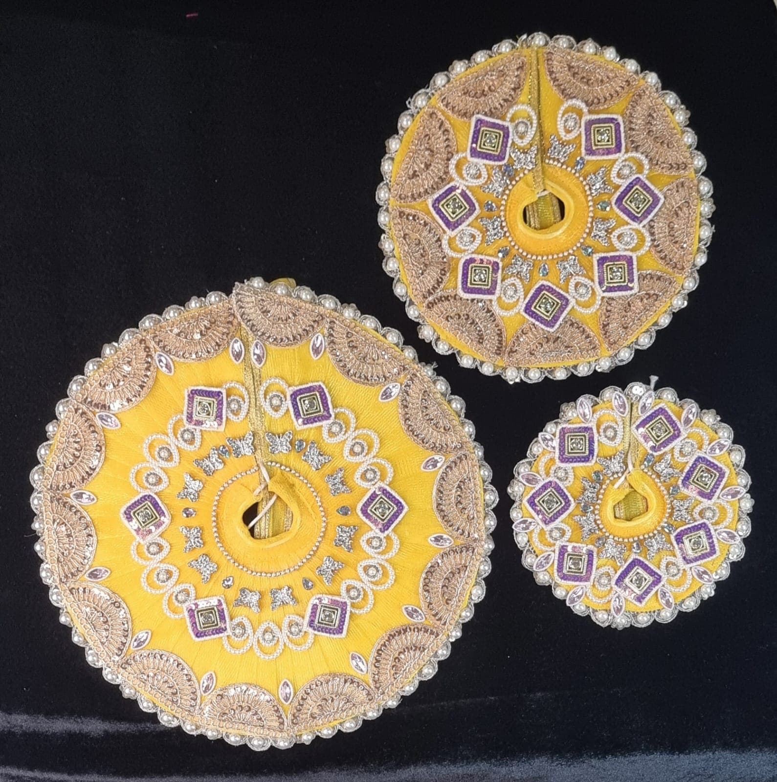 Yellow Violet Diamond Poshak in three sizes